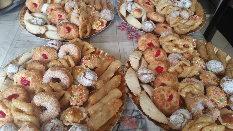Délicieux plateaux de gâteaux marocains auhentiques