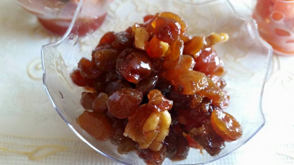 Mroziya : raisins secs et noix
